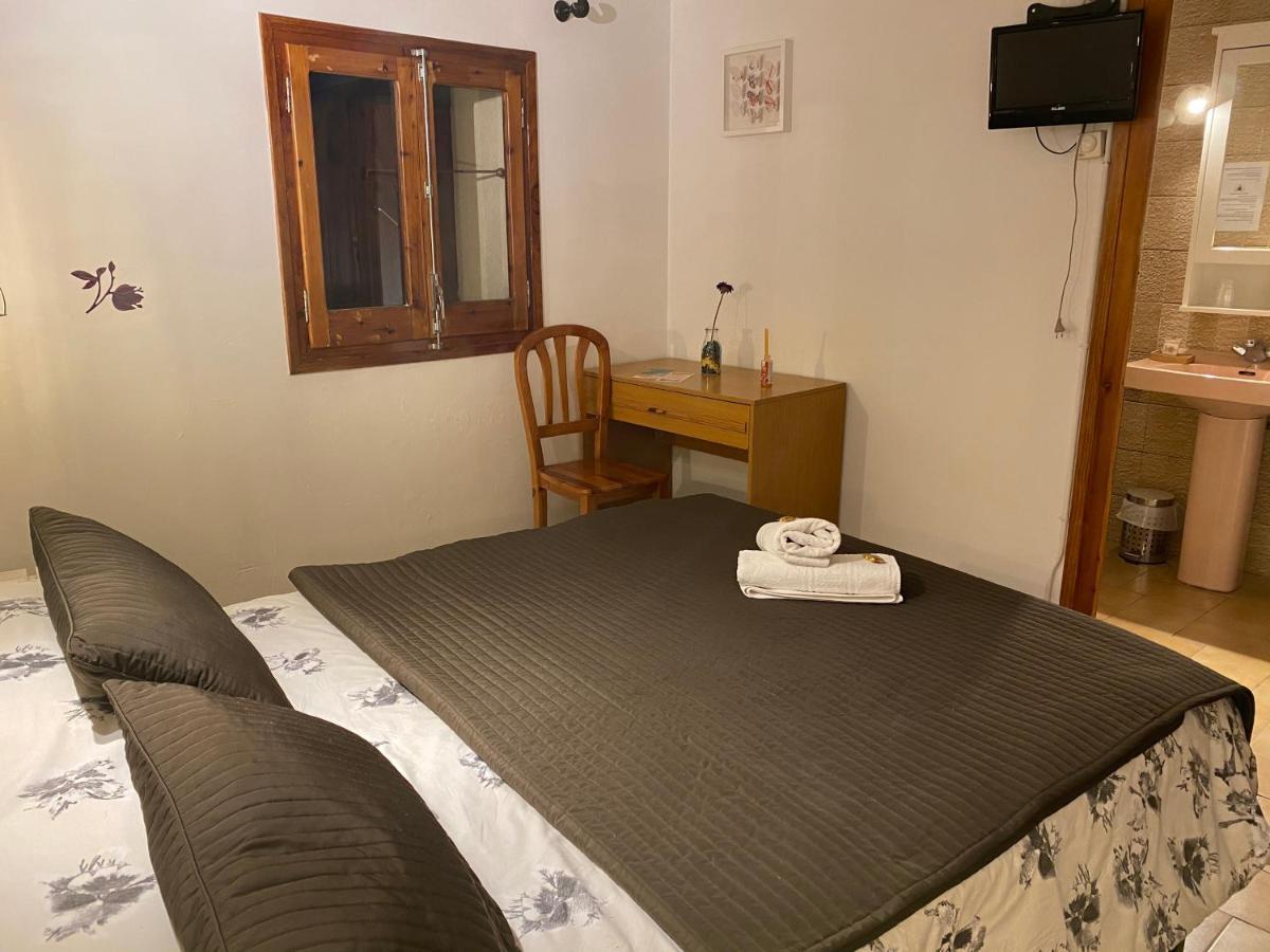 Hostal La Cuineta De Cal Triuet Gósol Eksteriør bilde