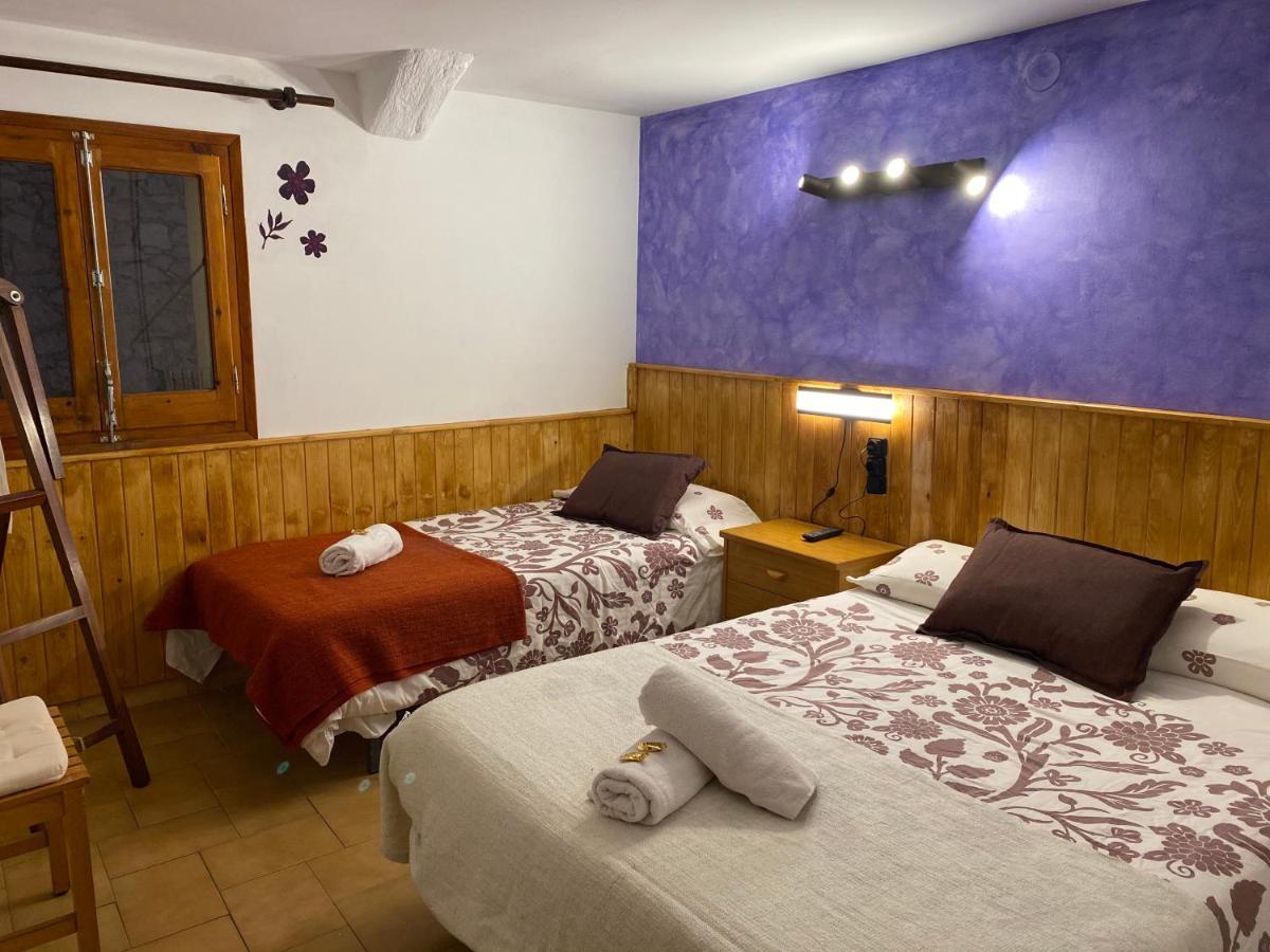 Hostal La Cuineta De Cal Triuet Gósol Eksteriør bilde