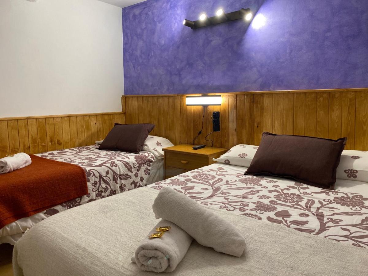 Hostal La Cuineta De Cal Triuet Gósol Eksteriør bilde