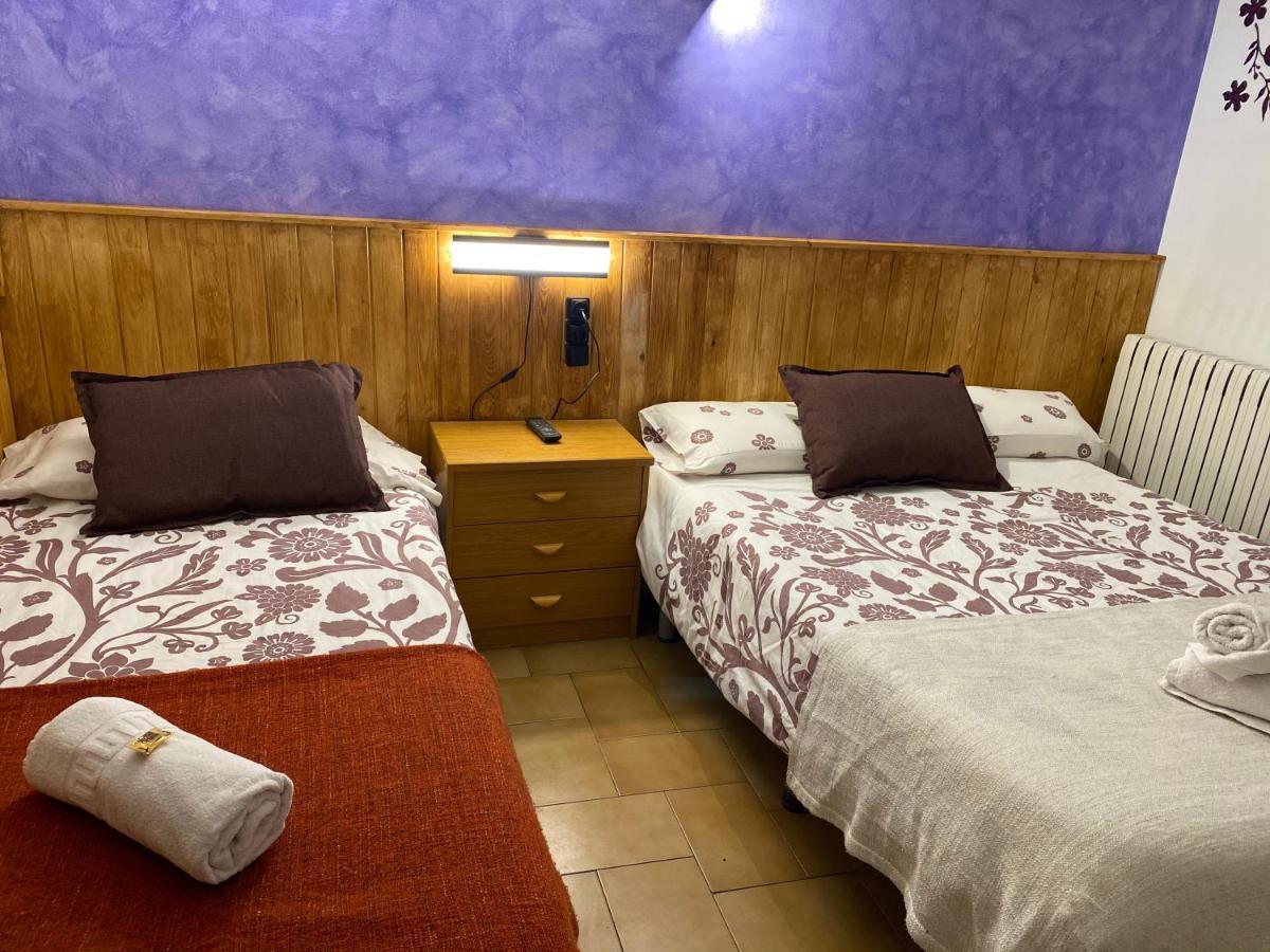 Hostal La Cuineta De Cal Triuet Gósol Eksteriør bilde