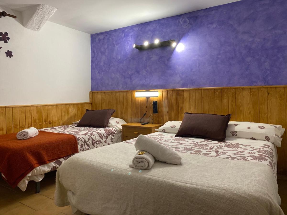 Hostal La Cuineta De Cal Triuet Gósol Eksteriør bilde