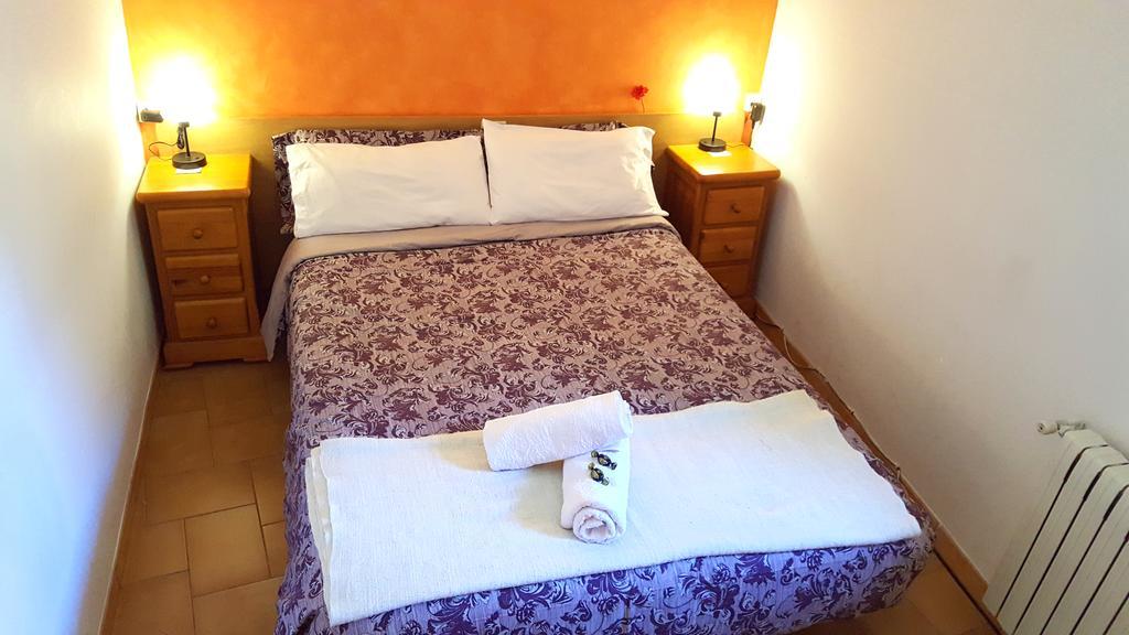 Hostal La Cuineta De Cal Triuet Gósol Eksteriør bilde